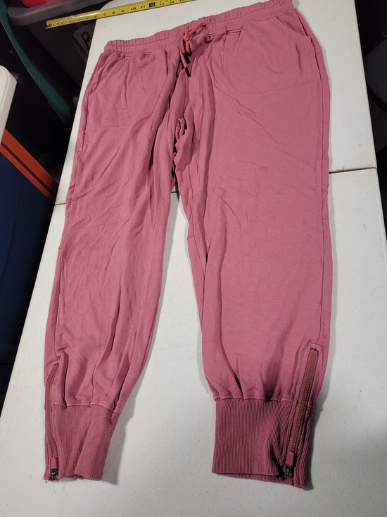i believe Pants - Women's Pink Drawstring Jogger Sweatpants with Ankle Zippers